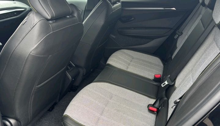 RENAULT MEGANE ETECH 220 CH AUTONOMIE CONFORT GSR2 – Image 13