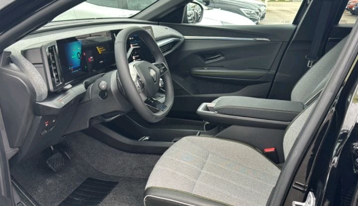 RENAULT MEGANE ETECH 220 CH AUTONOMIE CONFORT GSR2 – Image 14