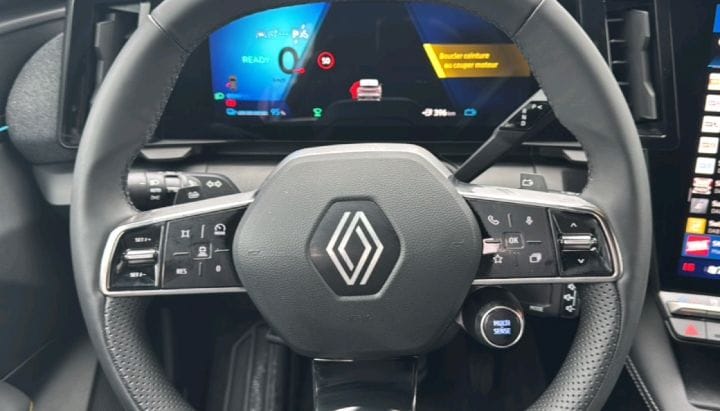RENAULT MEGANE ETECH 220 CH AUTONOMIE CONFORT GSR2 – Image 15