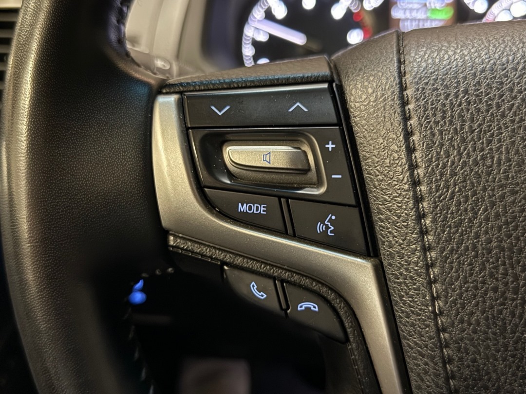 Land Rover Défenseur P400e AWD HSE – Image 16
