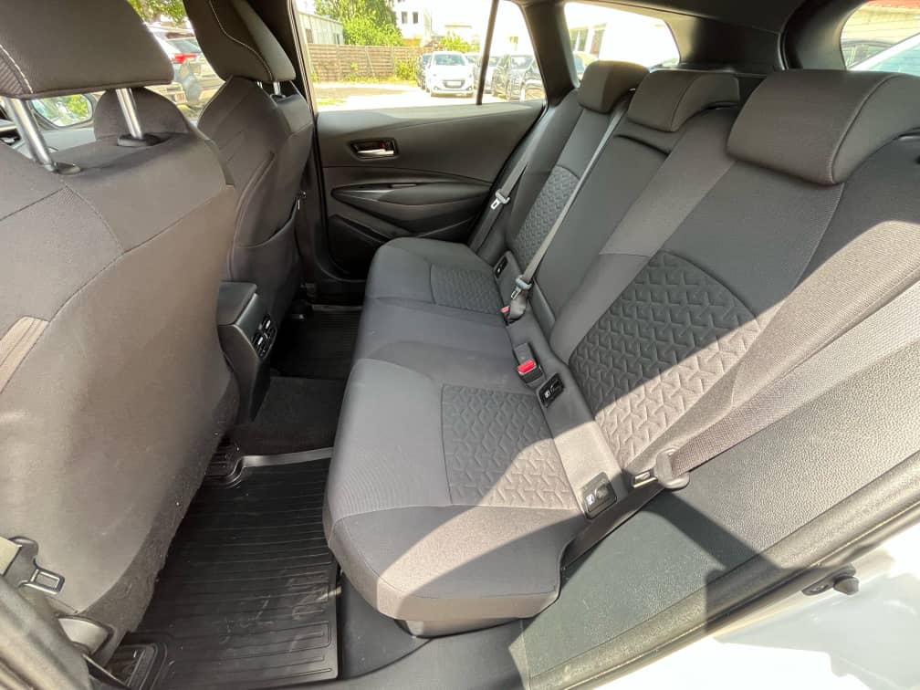 Toyota corolla touring sports 5P Break hybride 122h Dynamic Business stage – Image 9