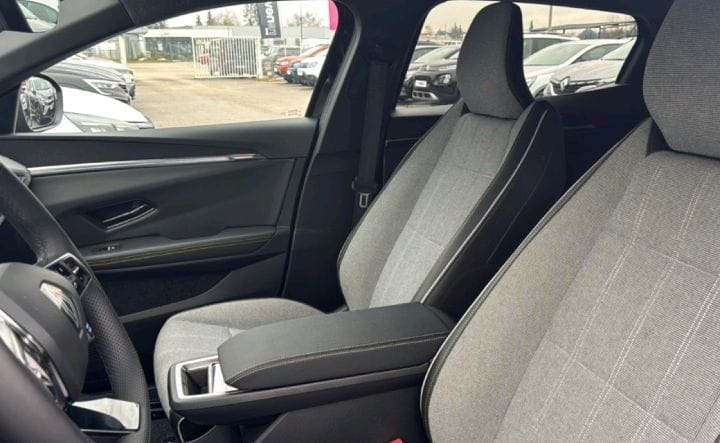 RENAULT MEGANE ETECH 220 CH AUTONOMIE CONFORT GSR2 – Image 17