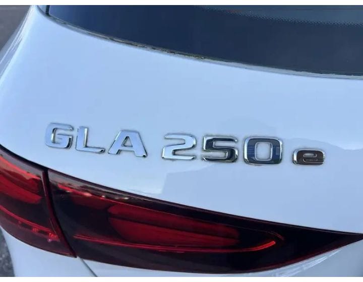 MERCEDES CLASSE GLA 250 E 1.3i - 16v Turbo Hybrid – Image 18