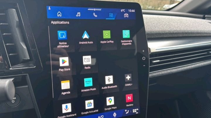 RENAULT MEGANE ETECH 220 CH AUTONOMIE CONFORT GSR2 – Image 19