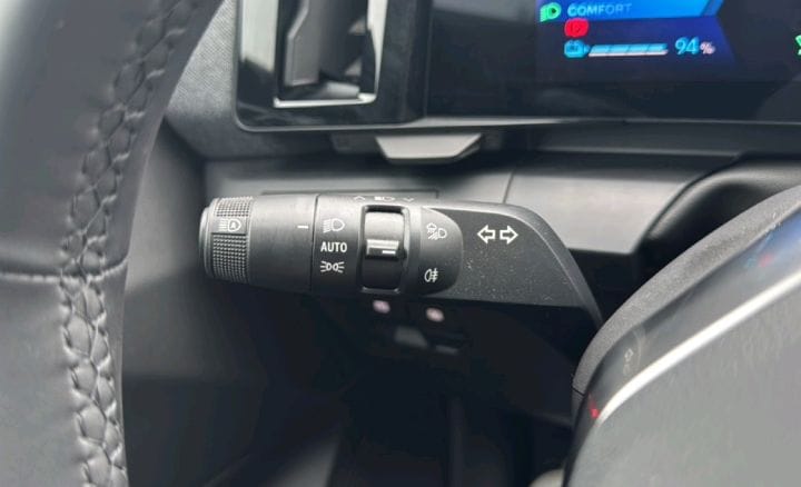 RENAULT MEGANE ETECH 220 CH AUTONOMIE CONFORT GSR2 – Image 23