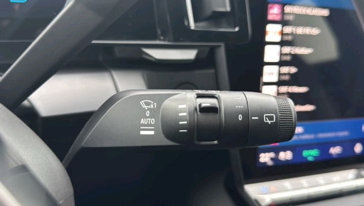 RENAULT MEGANE ETECH 220 CH AUTONOMIE CONFORT GSR2 – Image 24