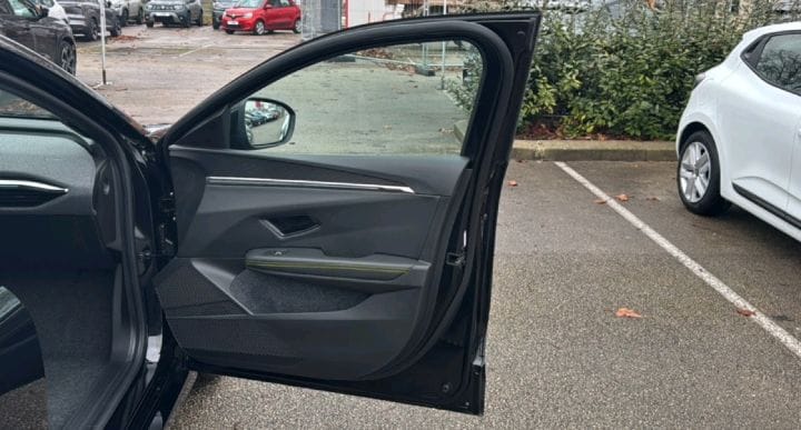 RENAULT MEGANE ETECH 220 CH AUTONOMIE CONFORT GSR2 – Image 37