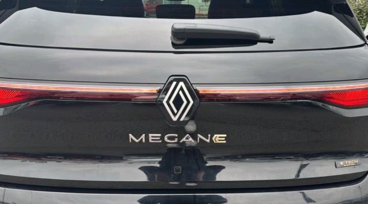 RENAULT MEGANE ETECH 220 CH AUTONOMIE CONFORT GSR2 – Image 39
