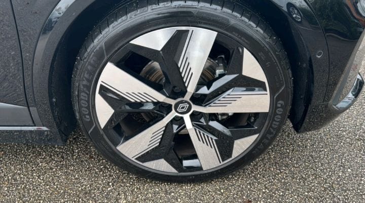 RENAULT MEGANE ETECH 220 CH AUTONOMIE CONFORT GSR2 – Image 43
