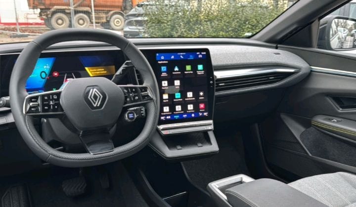 RENAULT MEGANE ETECH 220 CH AUTONOMIE CONFORT GSR2 – Image 7