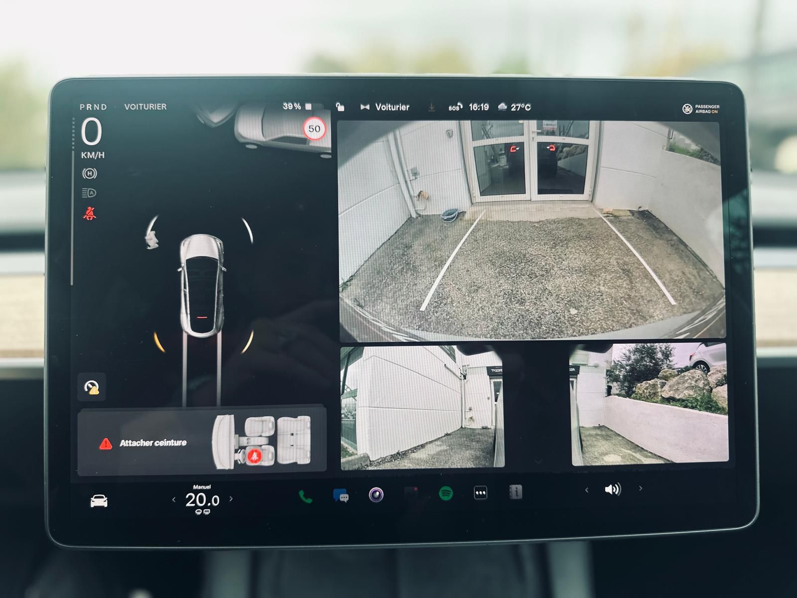 Tesla Model Y EV AWD – Image 9