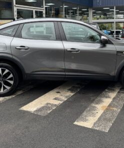 Alternative view of Renault Arkana 1.3 TCE 140 CH Mild Hybrid Evolution EDC - 23