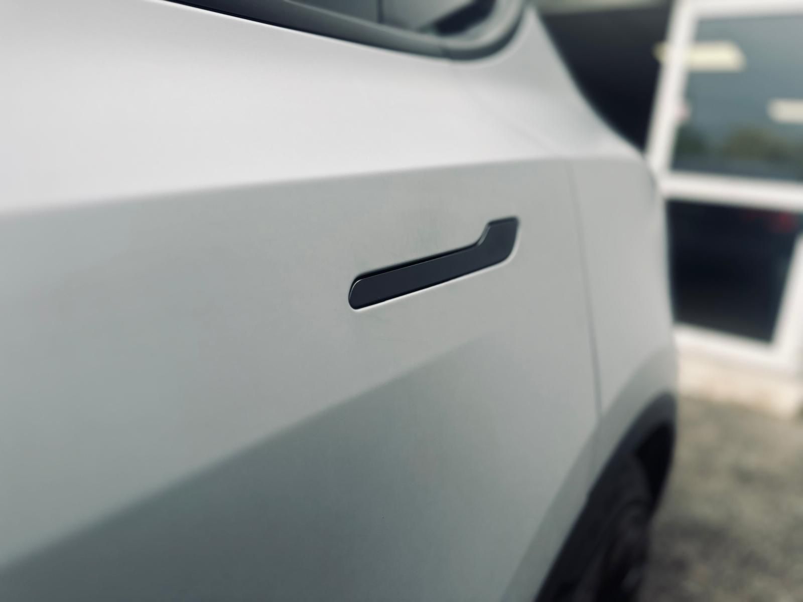 Tesla Model Y EV AWD – Image 18