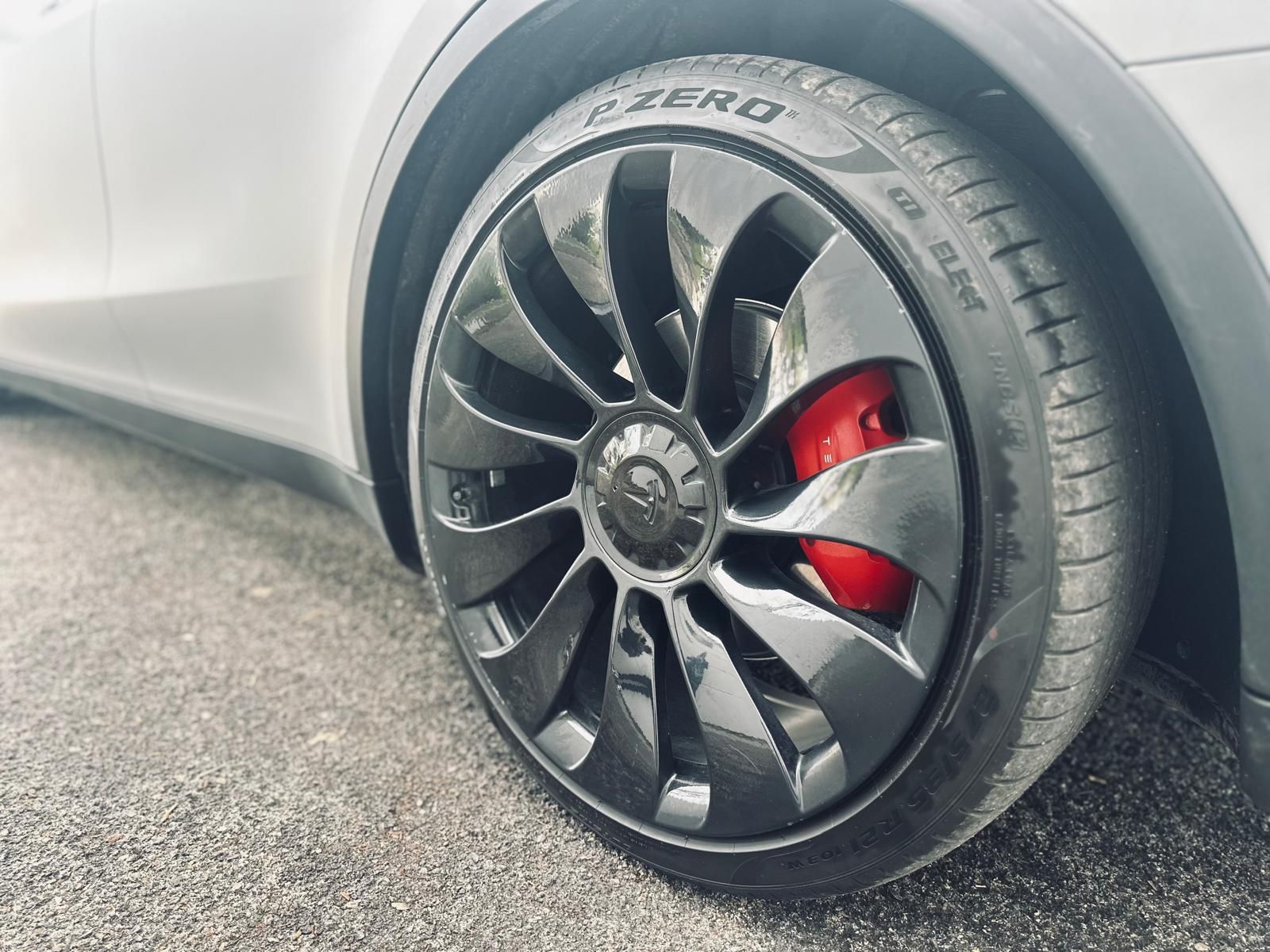Tesla Model Y EV AWD – Image 21